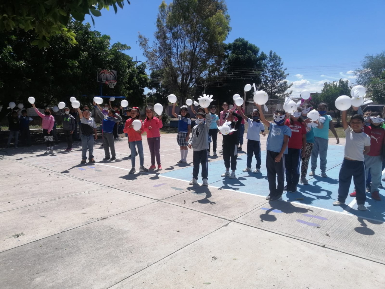 Gran Participación De La Comunidad Educativa En La Semana Escolar Por La Paz Boletines 9096