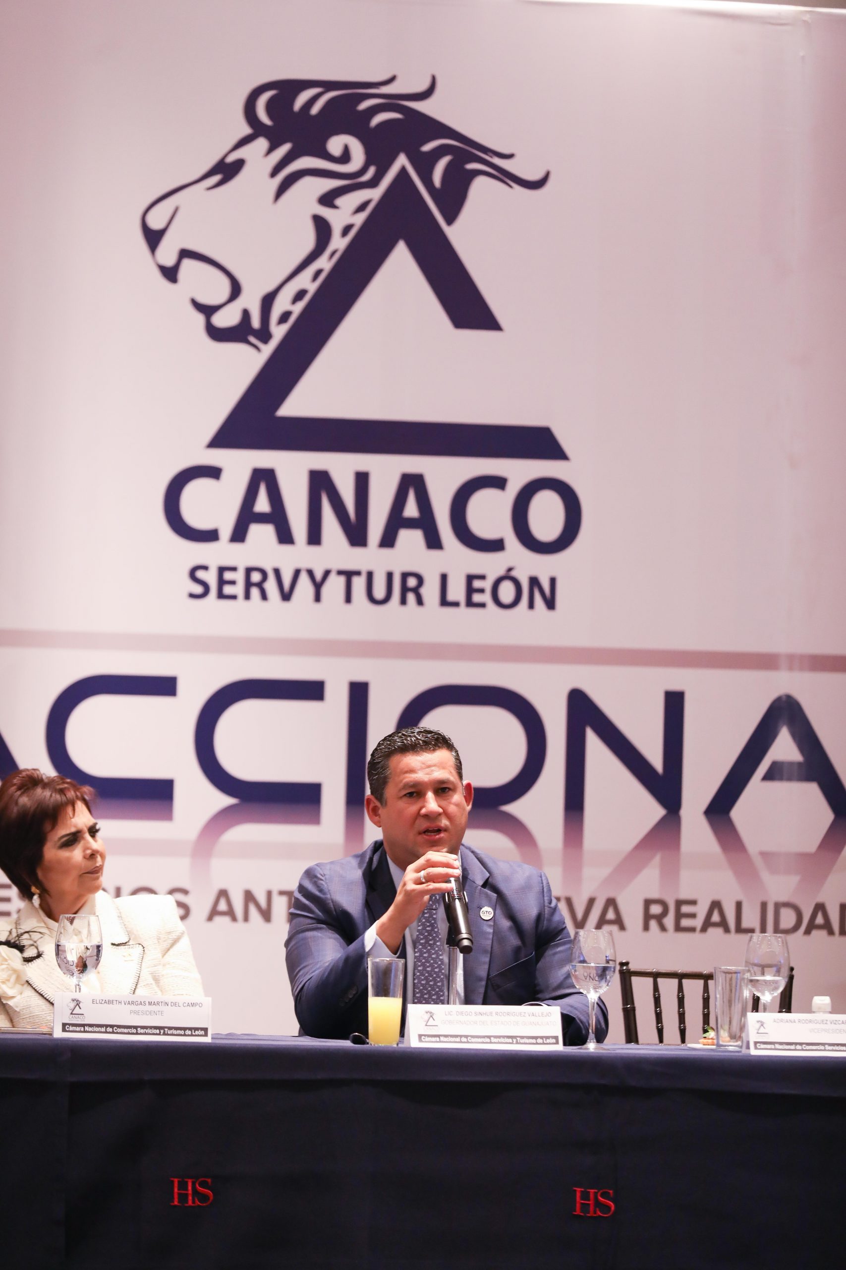 Se reúne Gobernador con integrantes de la CANACO-Servytur de León ...