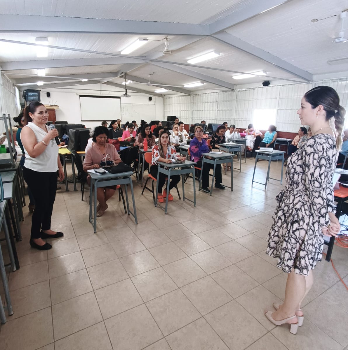 La Secretaría de Educación de Guanajuato realiza la capacitación del programa 