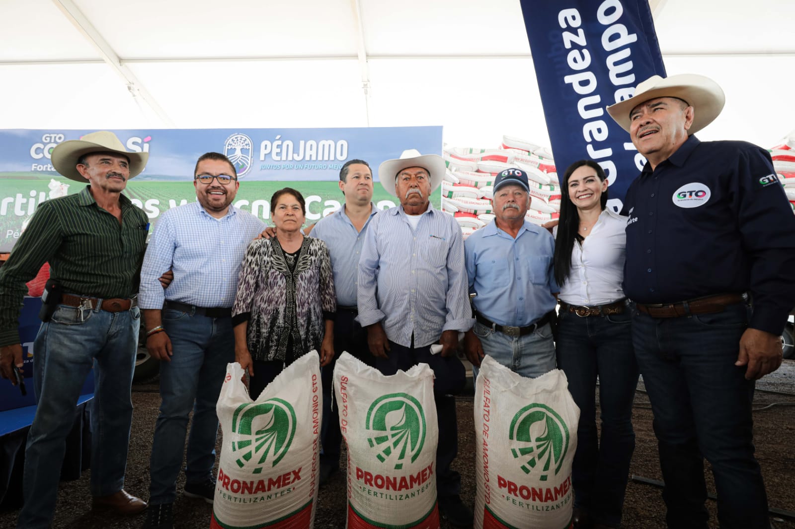 Más Apoyos Al Campo Y Seguridad Para Pénjamo Boletines Dependencias