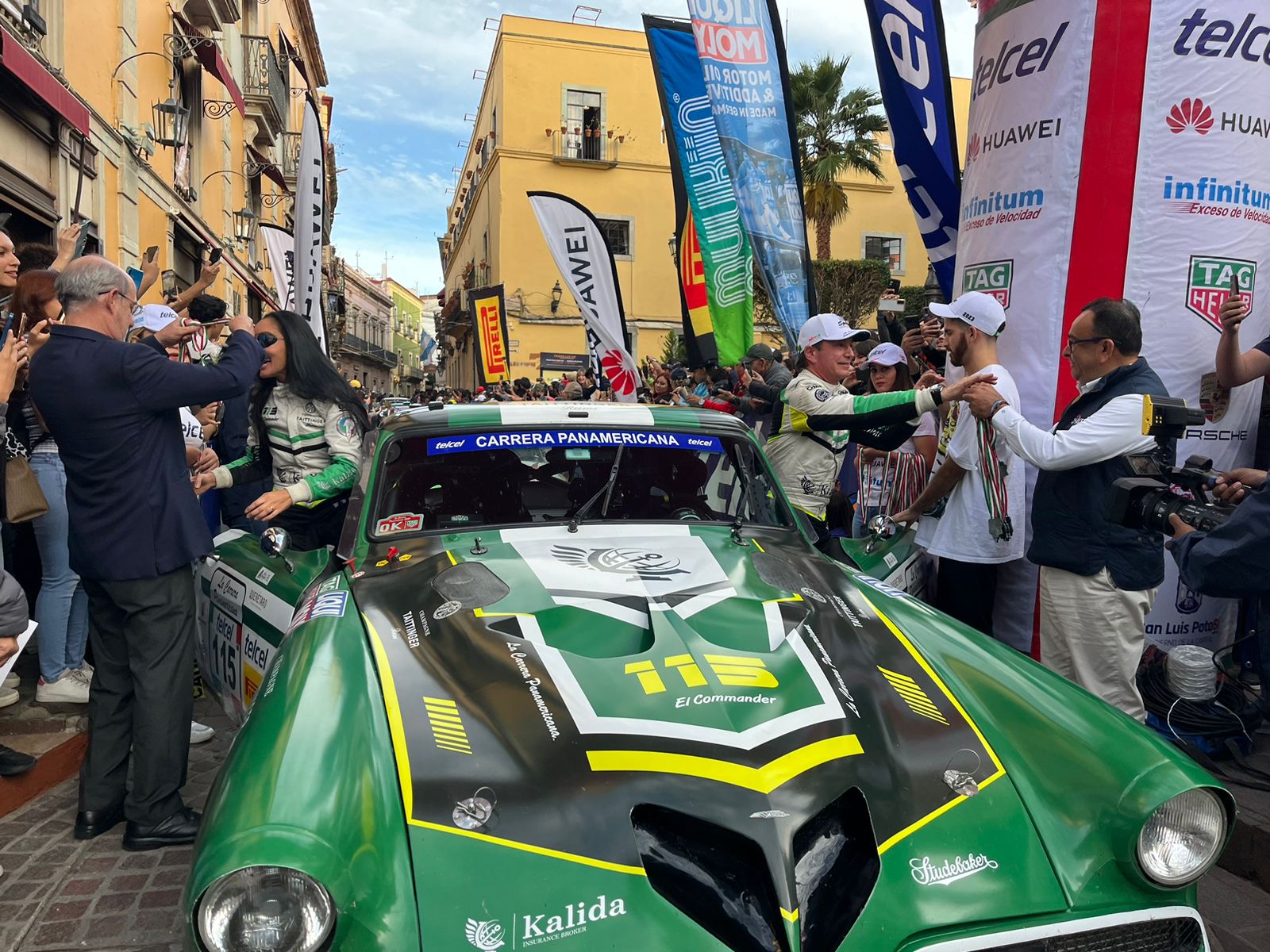 Pilotos de La Carrera Panamericana recorren magníficos escenarios del