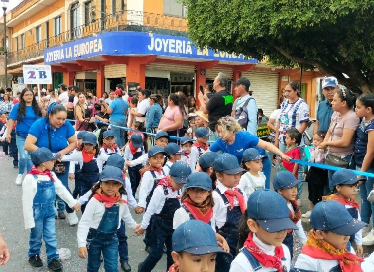 Comunidad educativa del Preescolar Félix C. Vera, del municipio de ...