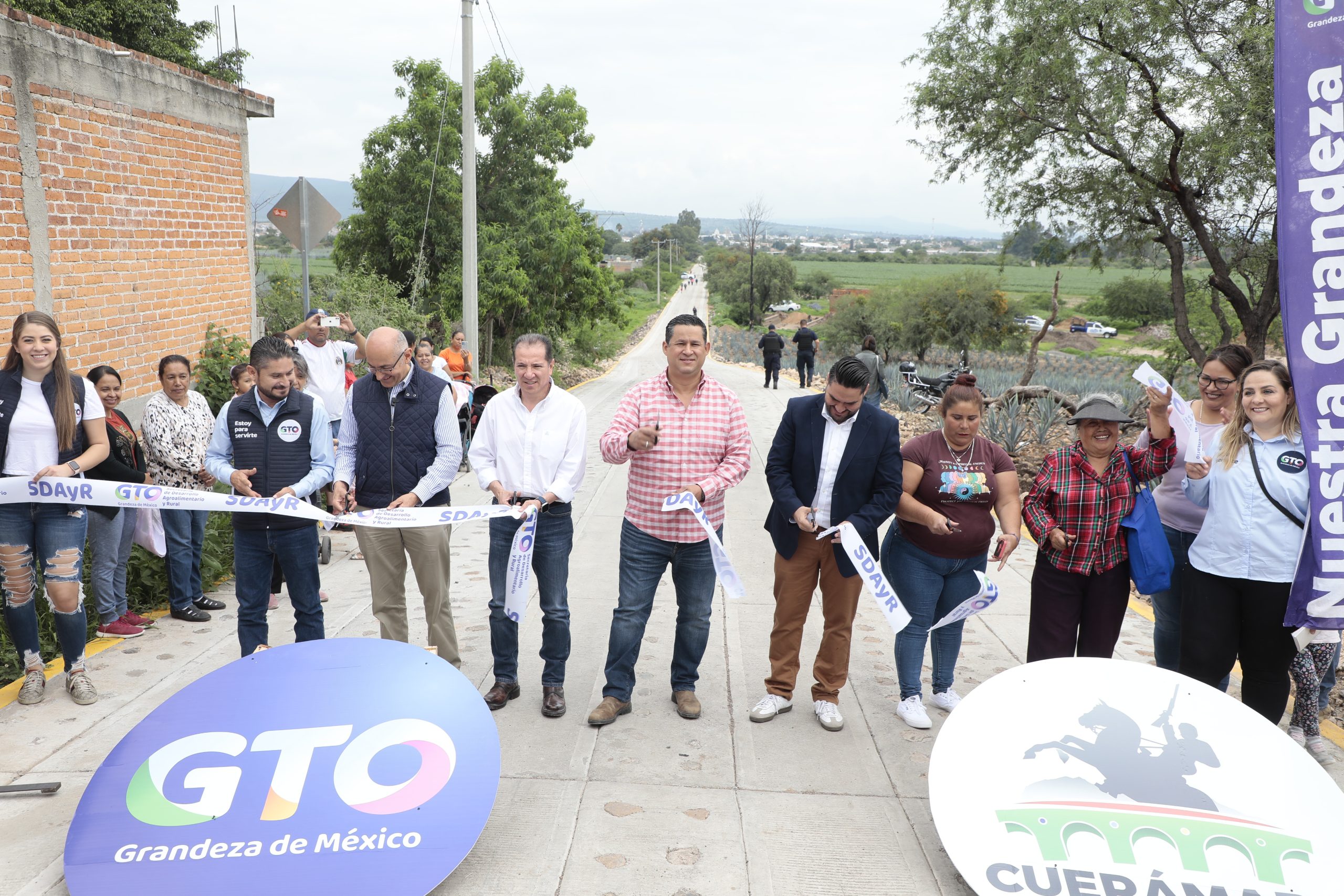 Entrega Gobernador más obras y apoyos para Cuerámaro