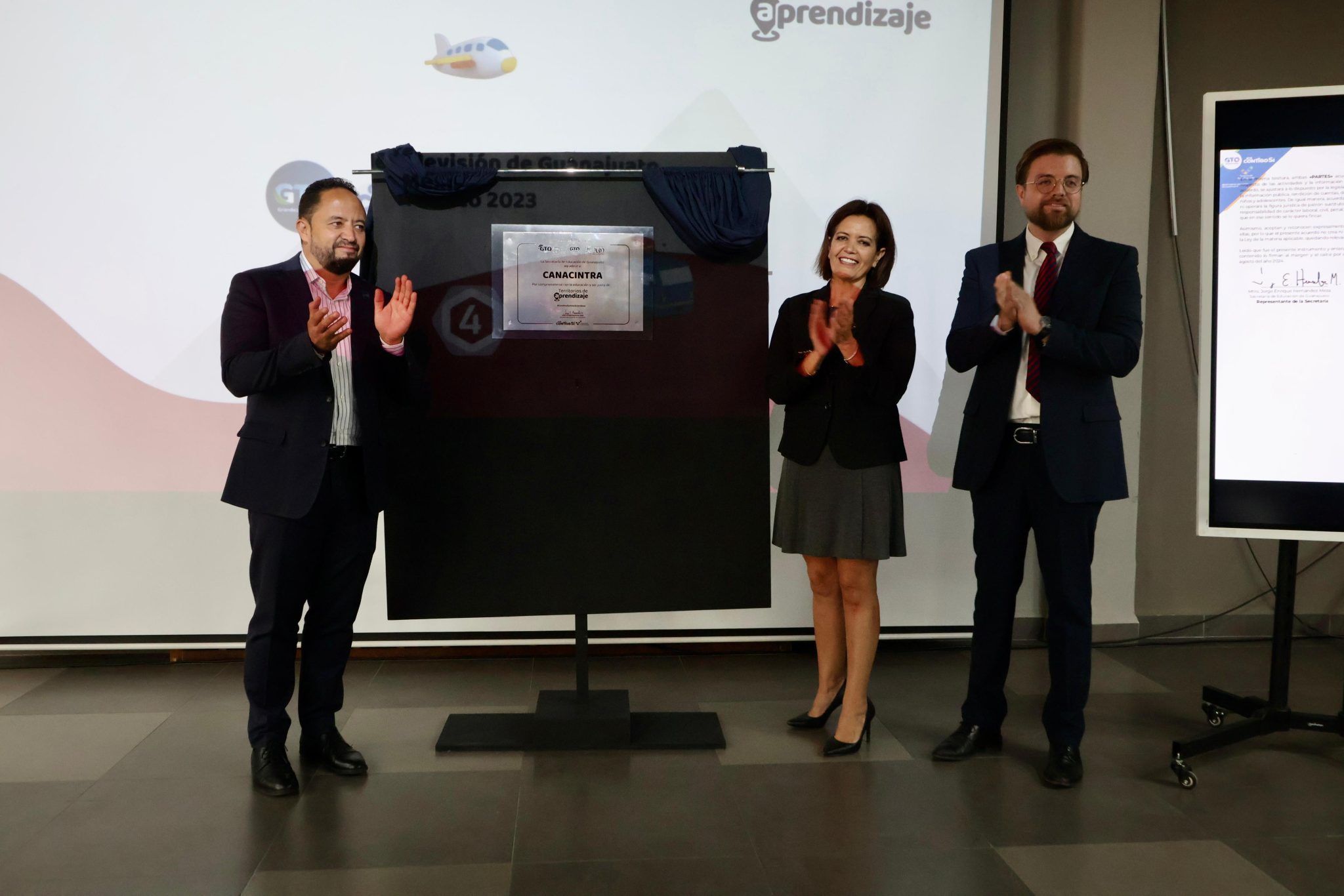 Secretaría de Educación de Guanajuato y CANACINTRA León firman acuerdo