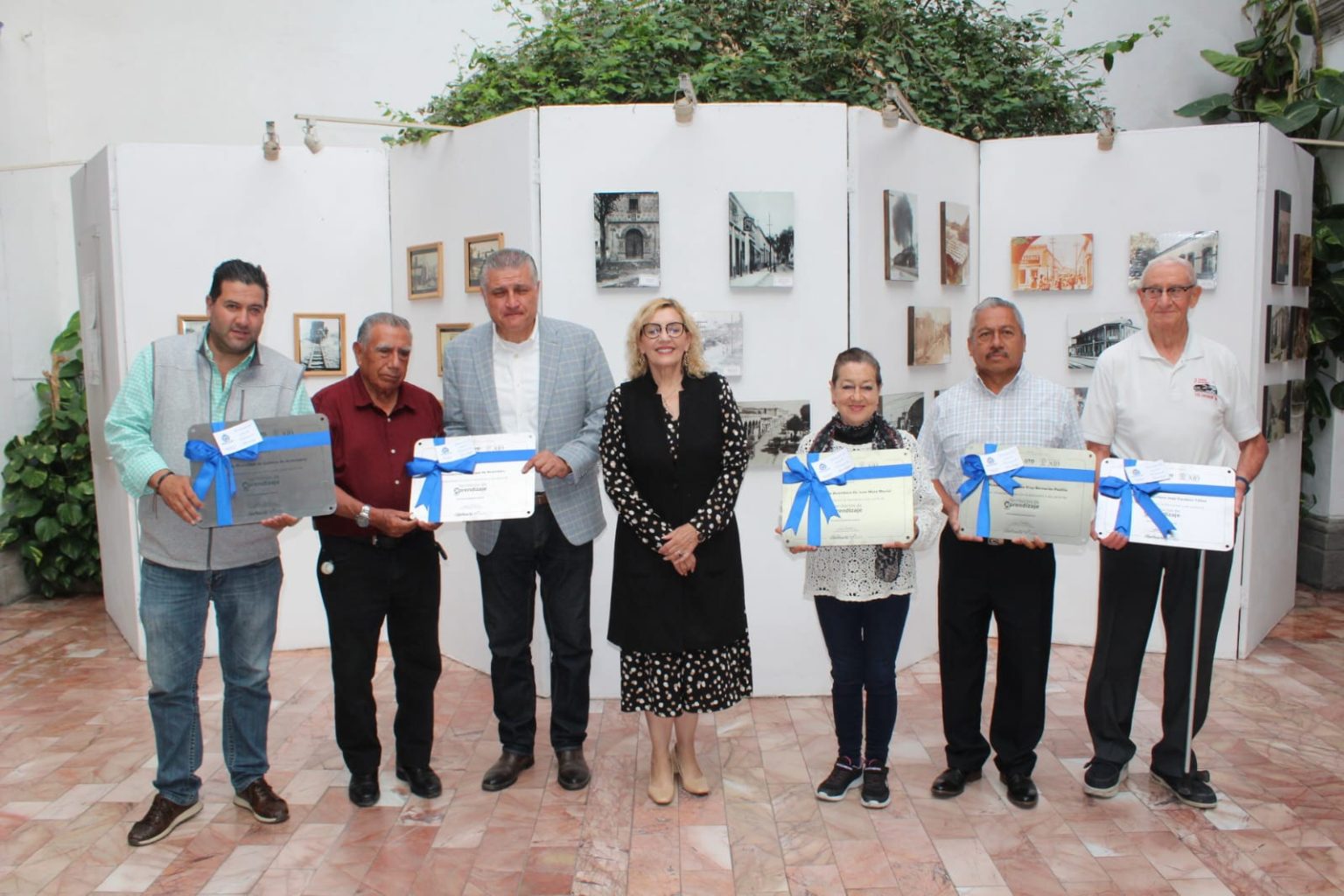 La SEG entrega placas de Territorios de Aprendizaje a quienes han ...