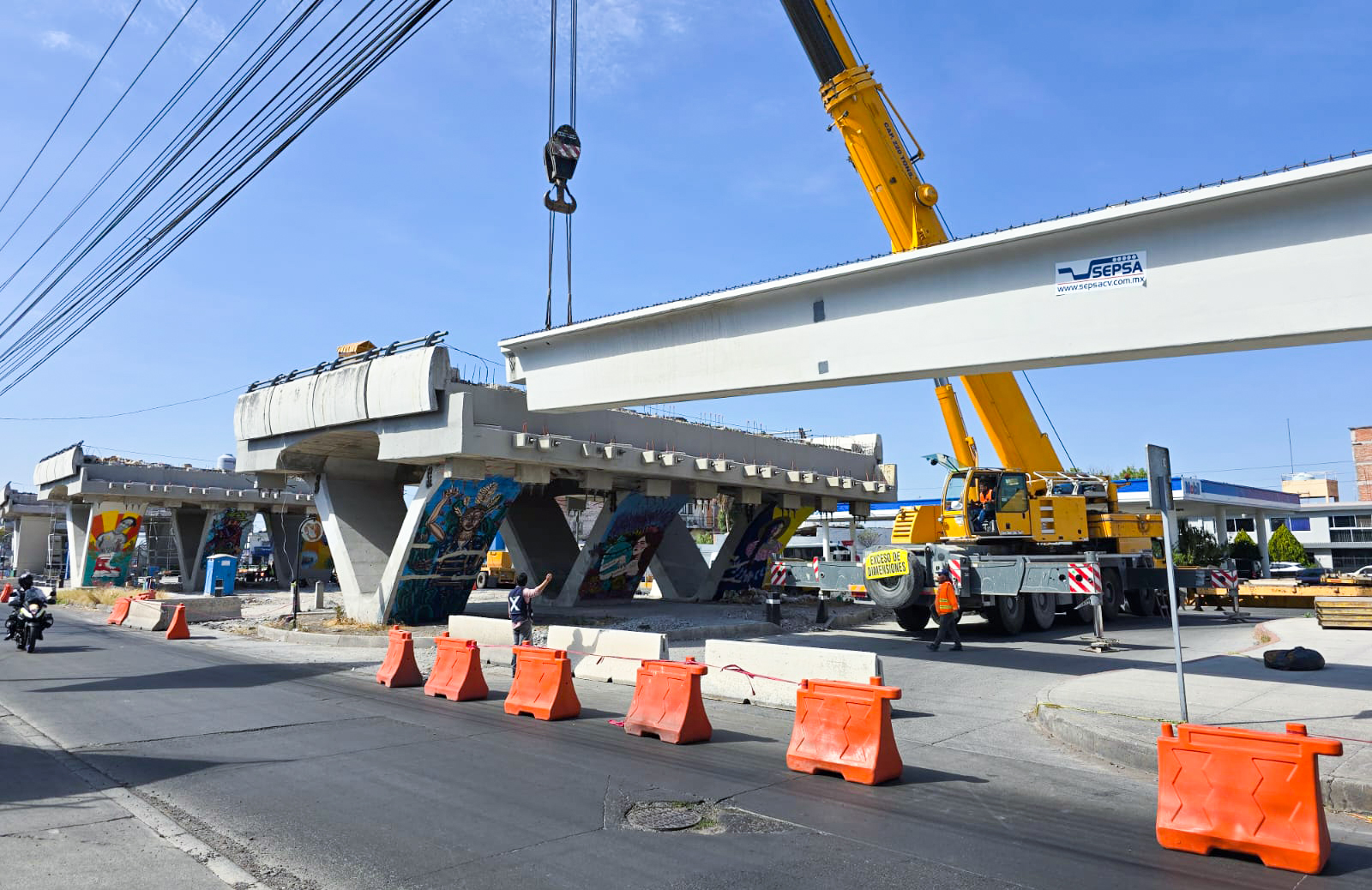 Anuncia SOP montaje de trabes en puente de la Av. Constituyentes, en Celaya