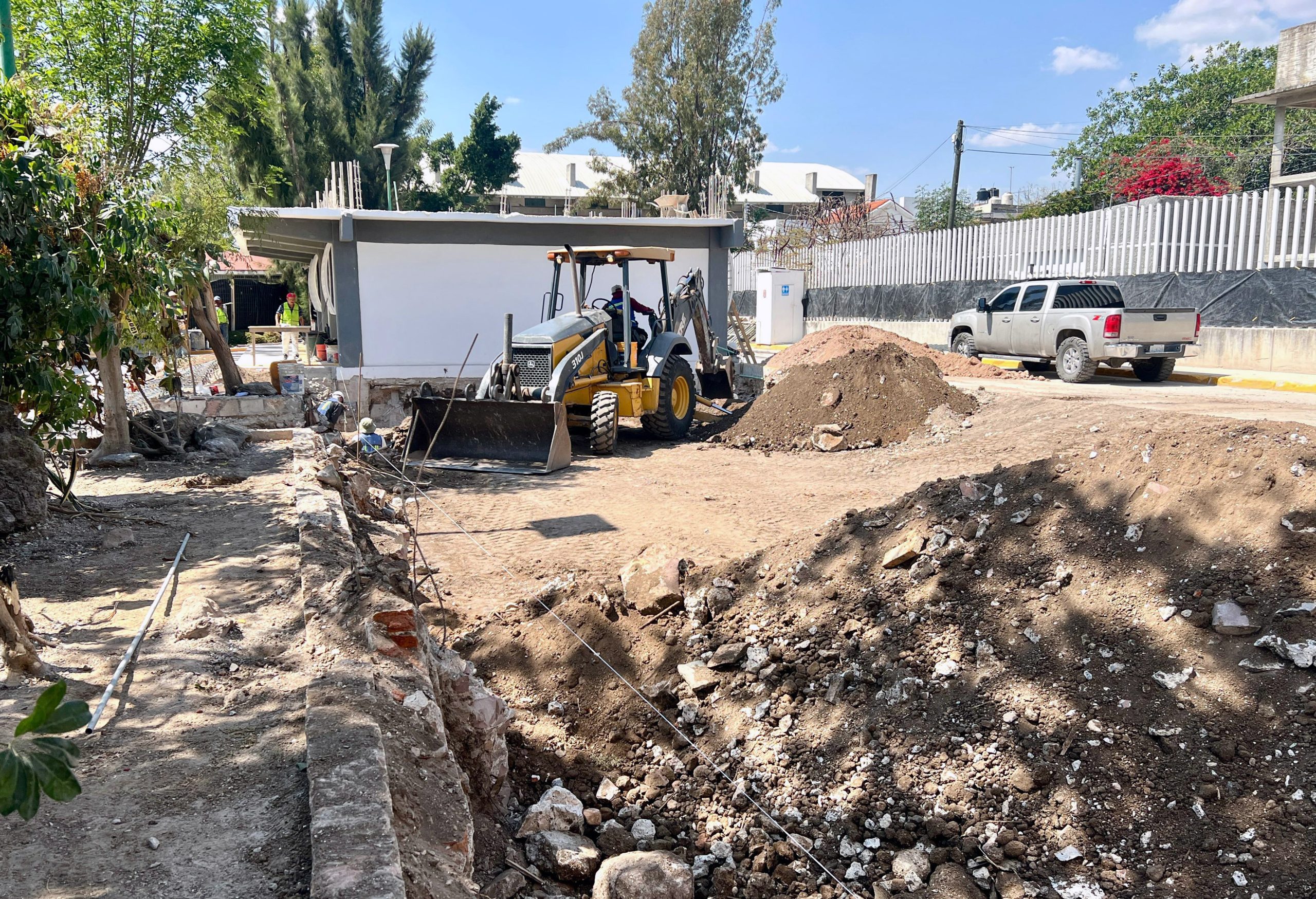 Inicia segunda etapa de modernización de la Escuela Normal Oficial de León