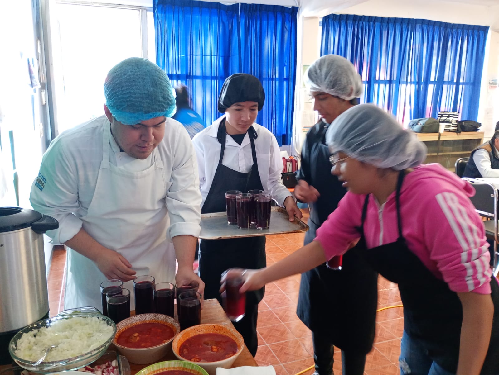 Jóvenes del CAM Ignacio Ramírez transforman su vida a través de la cocina