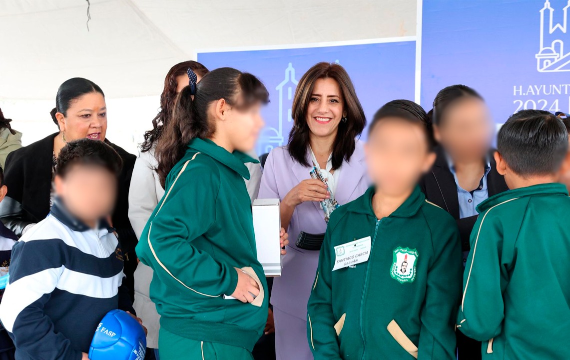 Más de 500 alumnas y alumnos de educación primaria de San Luis de la Paz participaron en el Intercambio de Juguetes Bélicos y en la Feria de la Paz que organizó la Subsecretaría de Prevención para promover el rechazo al uso de las armas y a la violencia.