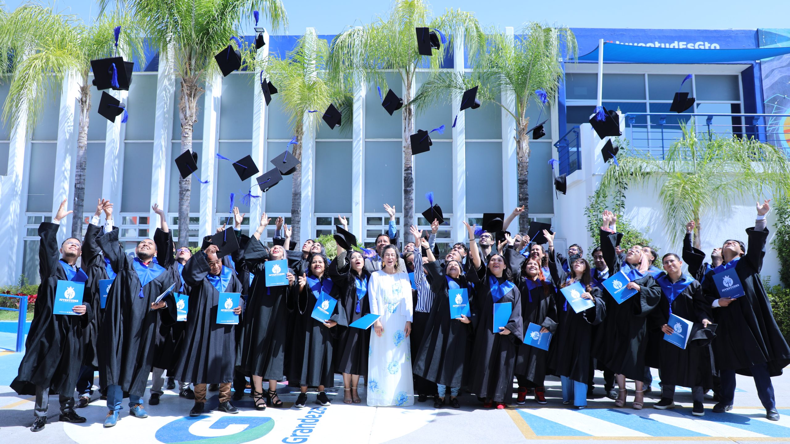 Juventudes brinda segundas oportunidades y guanajuatenses lograr concluir la preparatoria