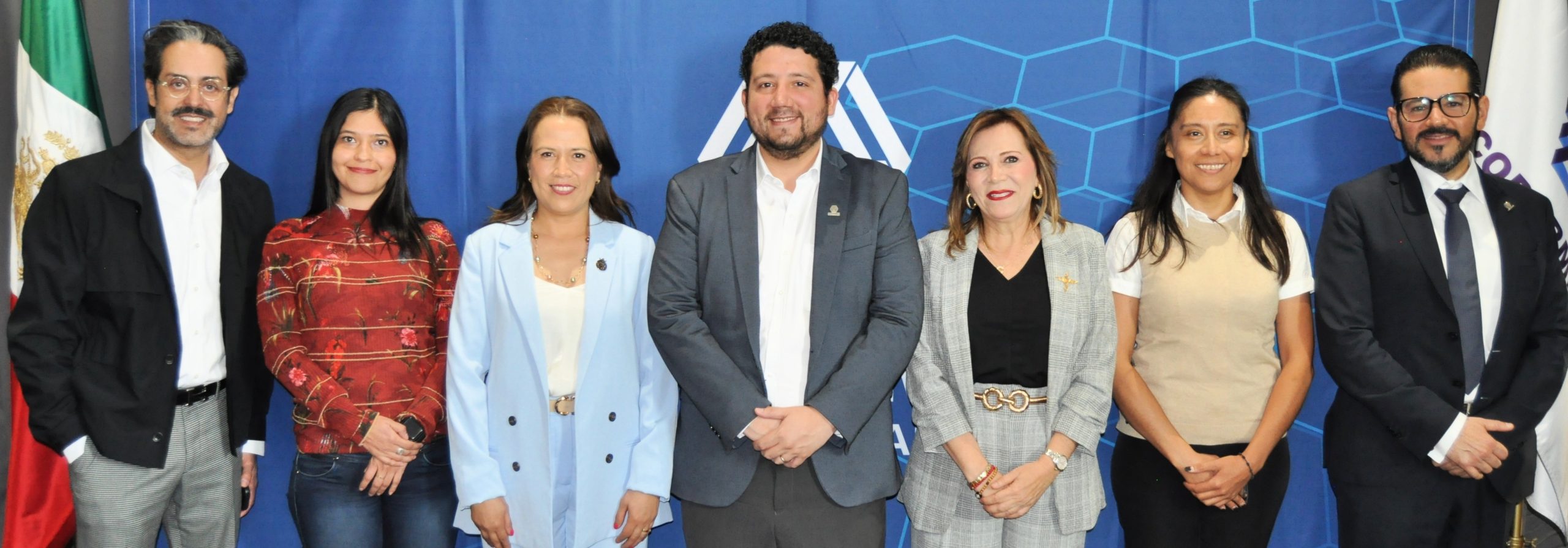 En reunión con las y los empresarios de la región Irapuato-Salamanca, la titular de la Financiera dijo que el gobierno de la Gente busca consolidar redes de colaboración para detonar la economía local y regional de Guanajuato.