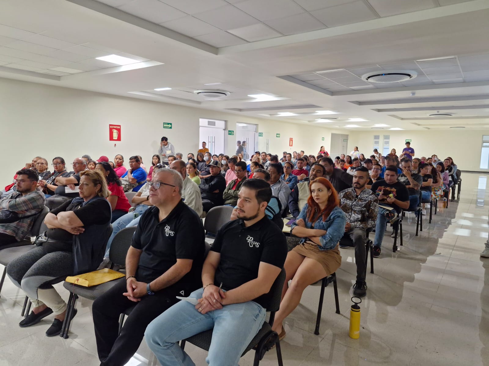 SSG capacita a vendedores de alimentos de la Feria de las Fresas en materia de riesgos sanitarios