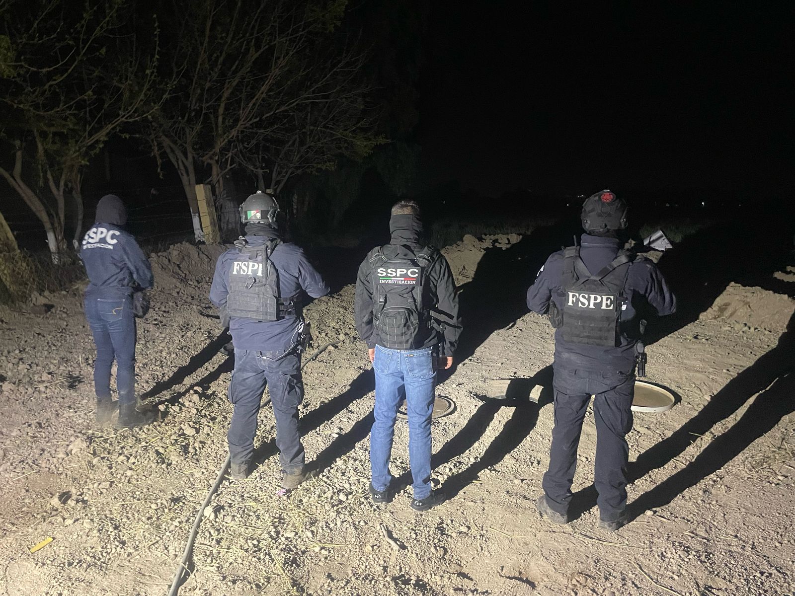 Fuerzas de Seguridad Pública del Estado (FSPE) de la Secretaría de Seguridad y Paz, en conjunto con fuerzas federales, lograron el aseguramiento de más de 80 mil litros de hidrocarburo presuntamente robado en la comunidad Mexicanos, en el municipio de Villagrán. Es el segundo golpe significativo contra el robo de combustible en la zona en menos de un mes, sumando un total de 132 mil litros incautados y la detección de una toma clandestina.