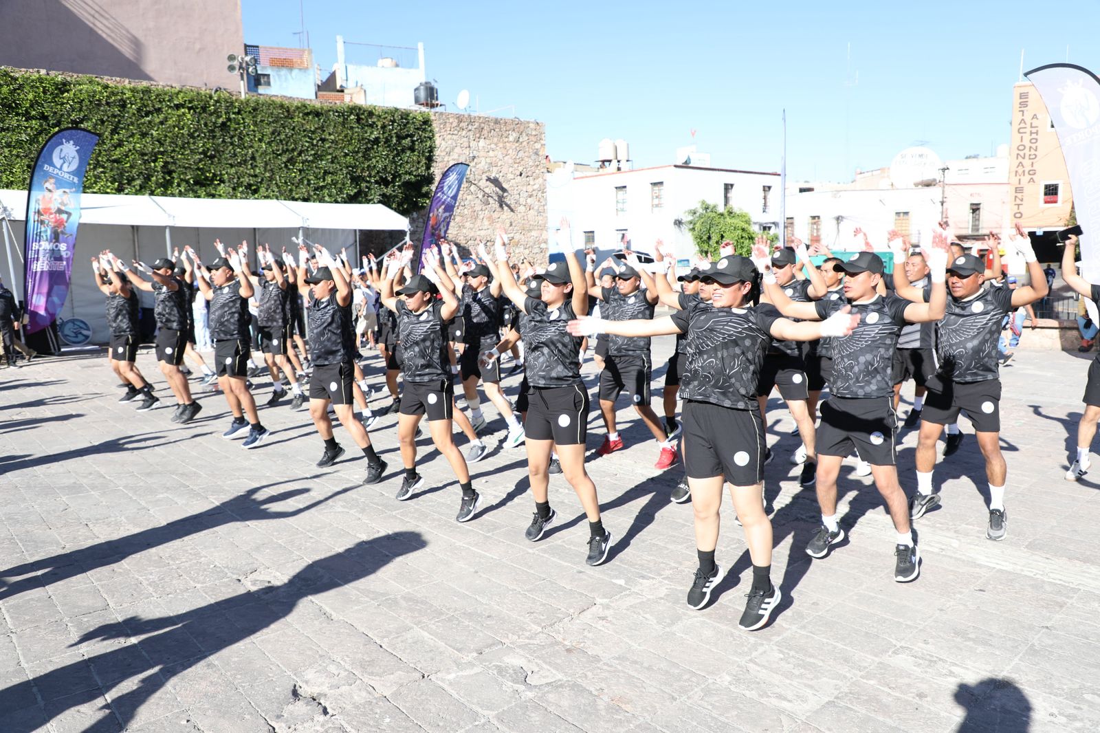 En el marco de la Super Liga de la Salud, este domingo se realizó la Clase Nacional de Boxeo 2025 en la emblemática Alhóndiga de Granaditas, evento que permitió a más de mil 200 personas vivir el deporte y la actividad física en su máxima expresión.