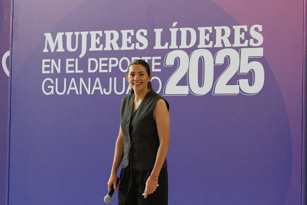 “Es el tiempo de la mujer en el deporte”, sentenció María del Rosario Espinoza, ante un auditorio integrado por entrenadoras, deportistas, promotoras y representantes de institutos del deporte en la entidad, durante su participación en el foro “Mujer en Armonía 2025”, realizado por la Comisión de Deporte.