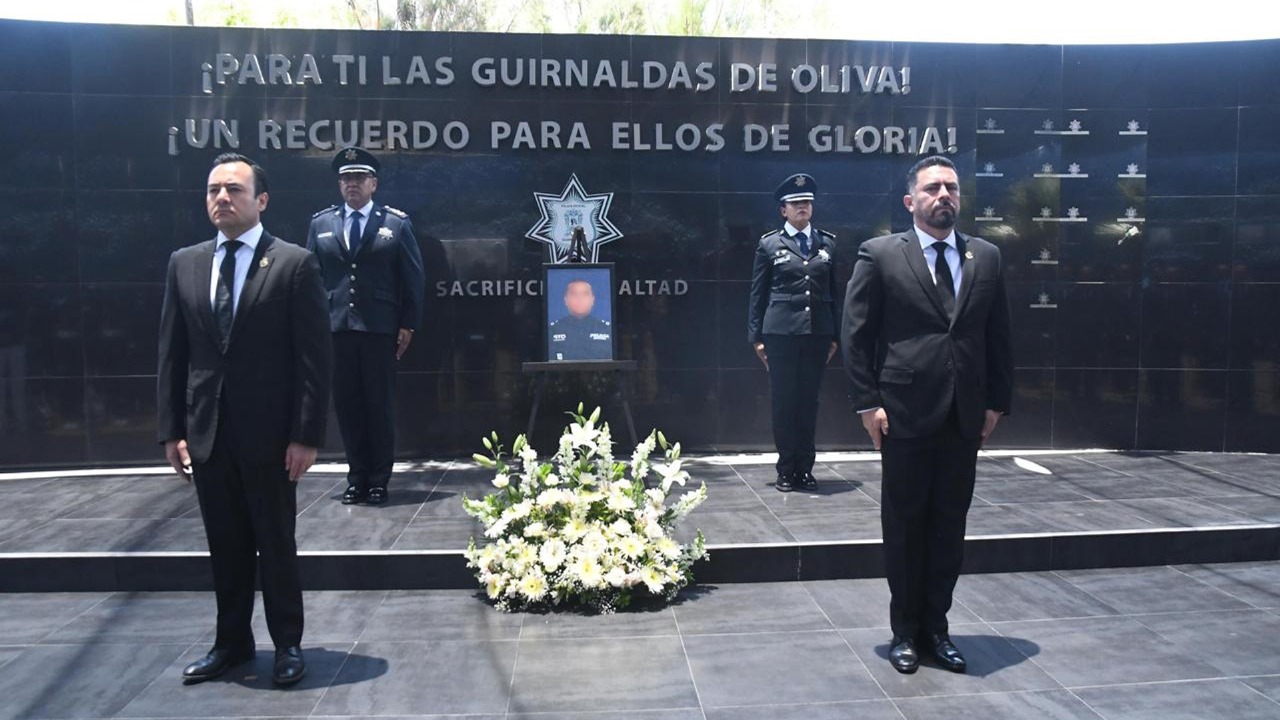 Honra Secretaría de Seguridad y Paz con ceremonia luctuosa a policía estatal caído en cumplimiento de su deber