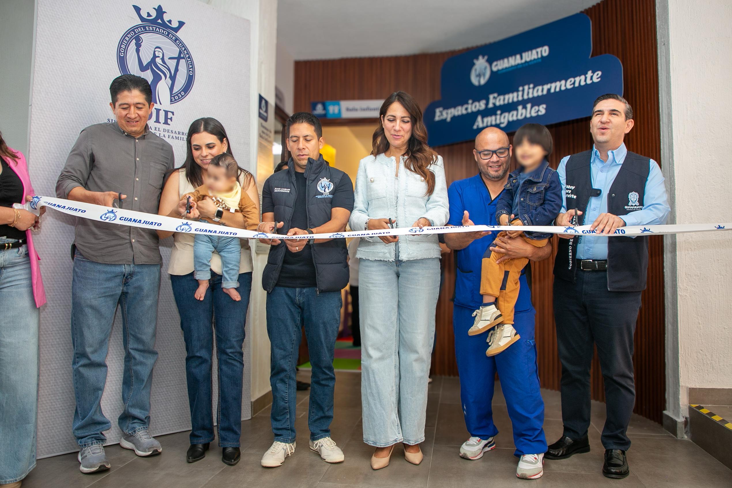 Inaugura Gobernadora Espacios Familiarmente Amigables