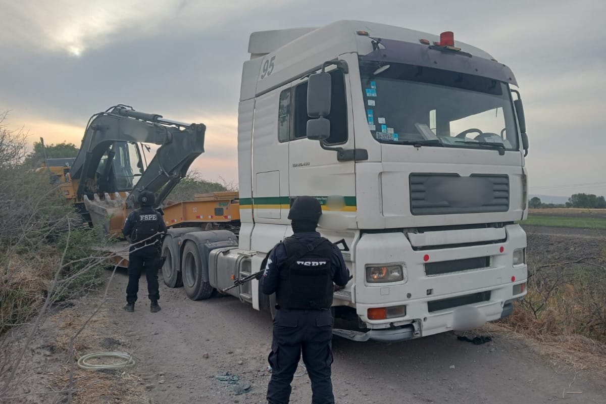 Durante abril la Secretaría de Seguridad y Paz realizó 566 mil 524 aseguramientos gracias a la estrategia de seguridad de la Coordinación Operativa de la Nueva Fuerza de Inteligencia Anticrimen (CONFIA) que ha reforzado la seguridad en el estado con operativos estratégicos conjuntos con la Secretaría de la Defensa Nacional (Defensa), la Guardia Nacional, la Fiscalía General de la República (FGR), la Secretaría de Seguridad y Protección Ciudadana (SSPC) del Gobierno Federal, la Fiscalía General del Estado (FGE), policías municipales y el Centro Nacional de Inteligencia.