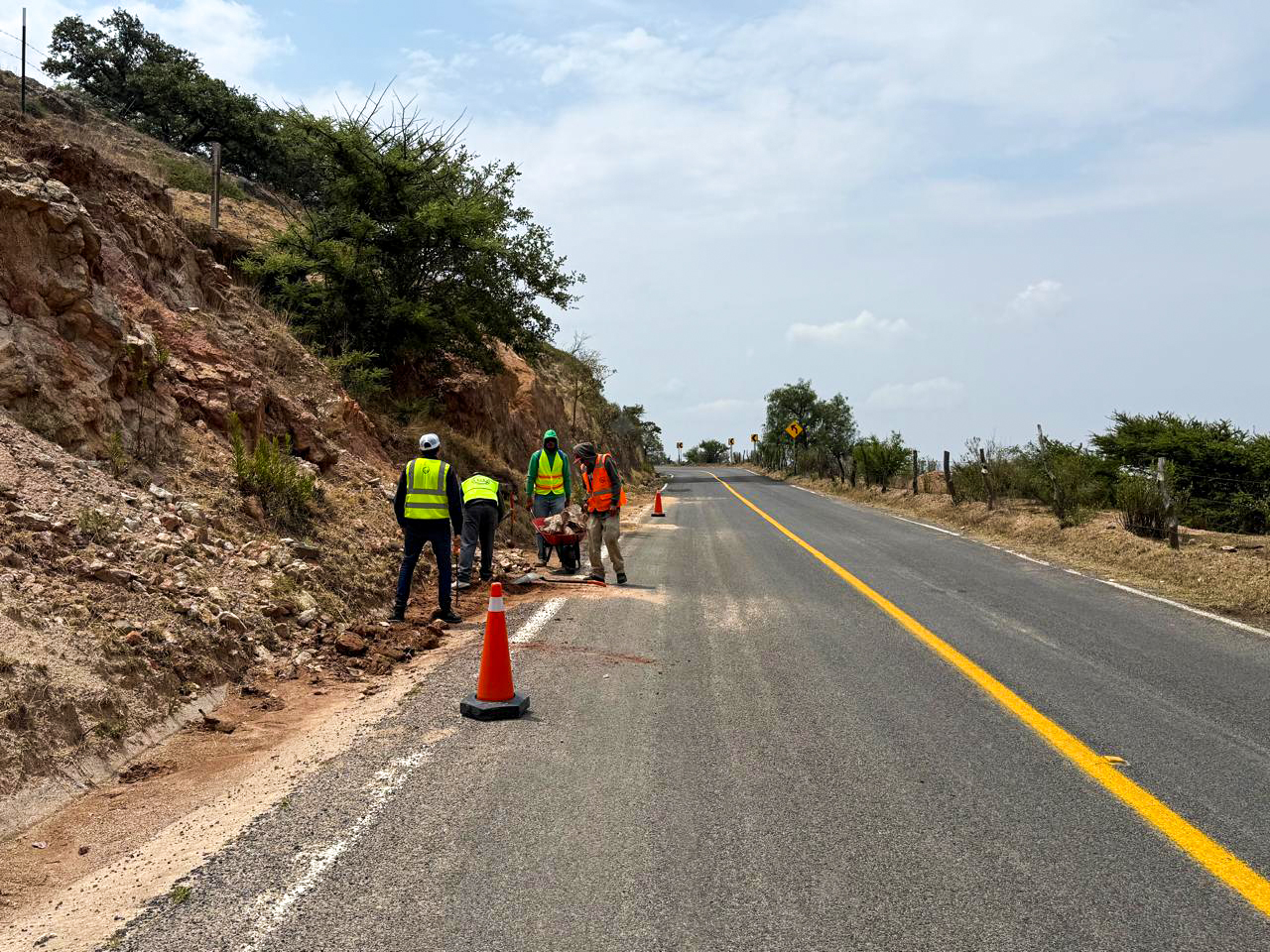 Invierte SOP más de 56 mdp en conservación de carreteras del norte y noreste de Guanajuato