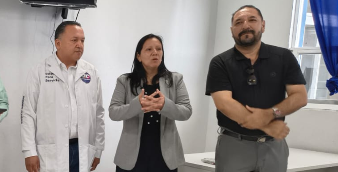 SSG presenta al nuevo director del CAISES Yuriria.