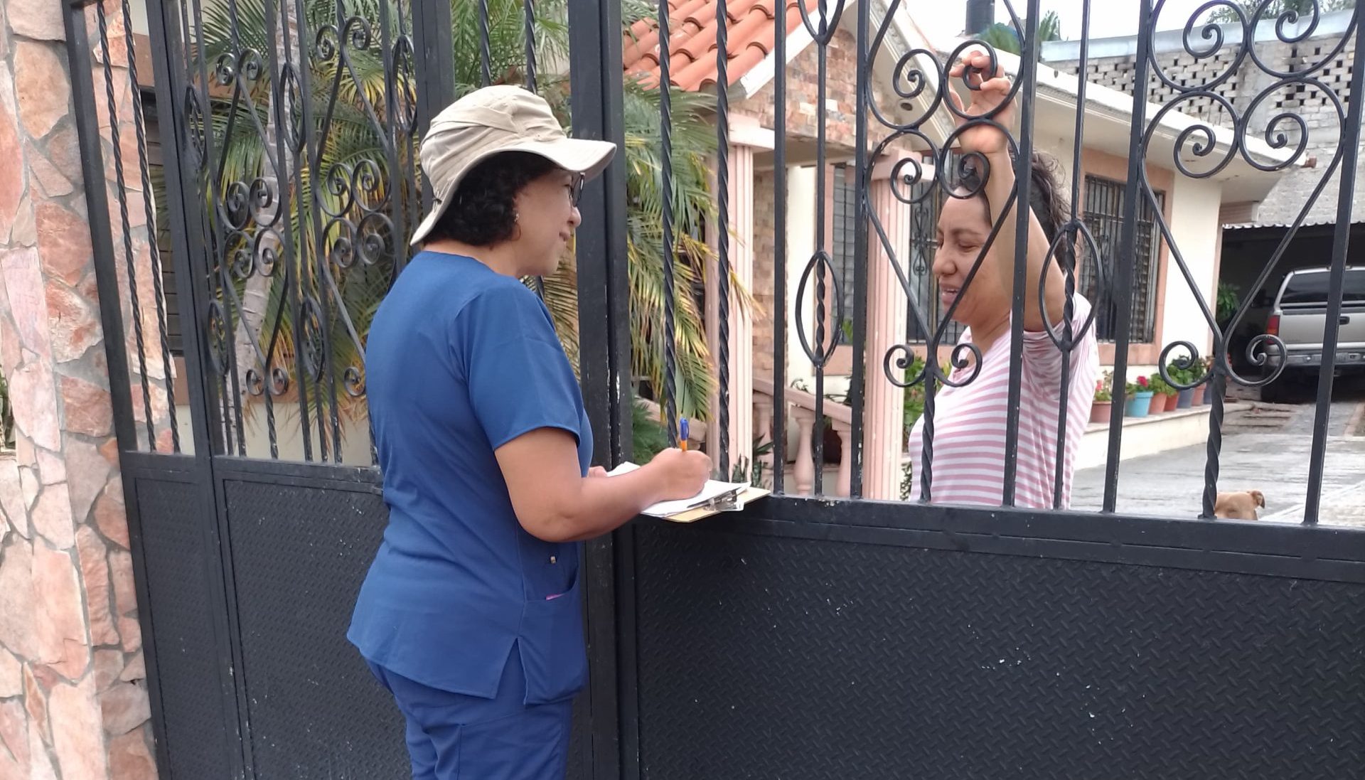SSG recorre varias localidades rurales de Valle de Santiago con el Operativo Dengue.