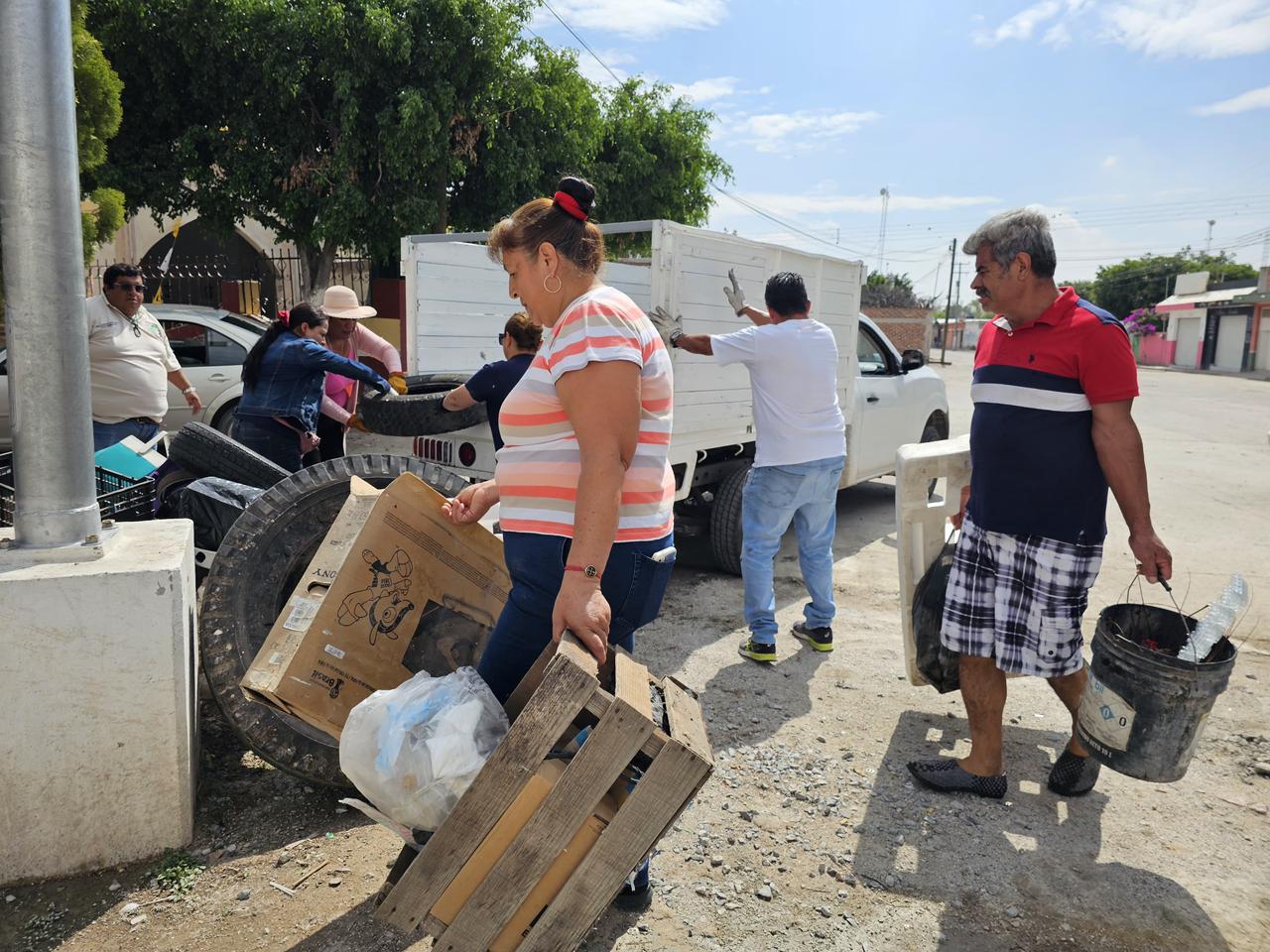 SSG realizó la 11ª Campaña de Eliminación de Criaderos de Mosquito en San Antonio de Romerillo en Juventino Rosas.