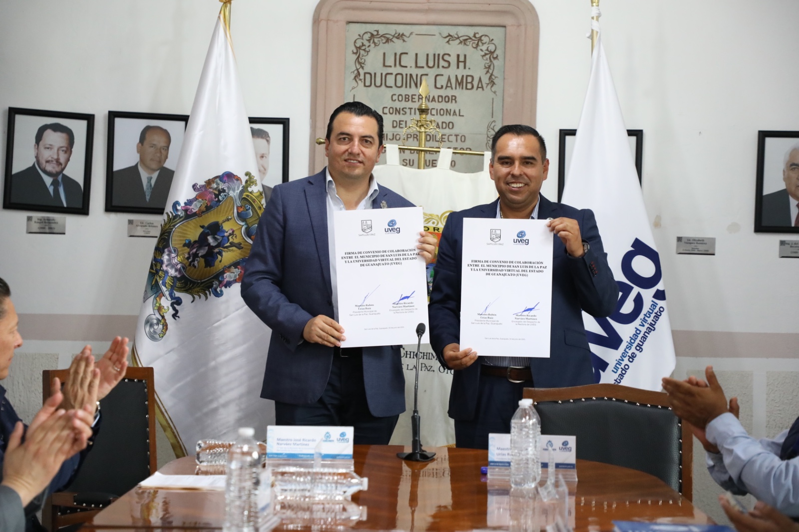 Con el objetivo de impulsar la transformación educativa en Guanajuato, la Universidad Virtual del Estado de Guanajuato (UVEG) y el Municipio de San Luis de la Paz firmaron un convenio de colaboración que permitirá fortalecer la cobertura académica, brindar servicios de extensión y garantizar el correcto funcionamiento del nuevo Centro de Acceso Educativo (CAE) en dicha localidad, así como de los Telebachilleratos Comunitarios.