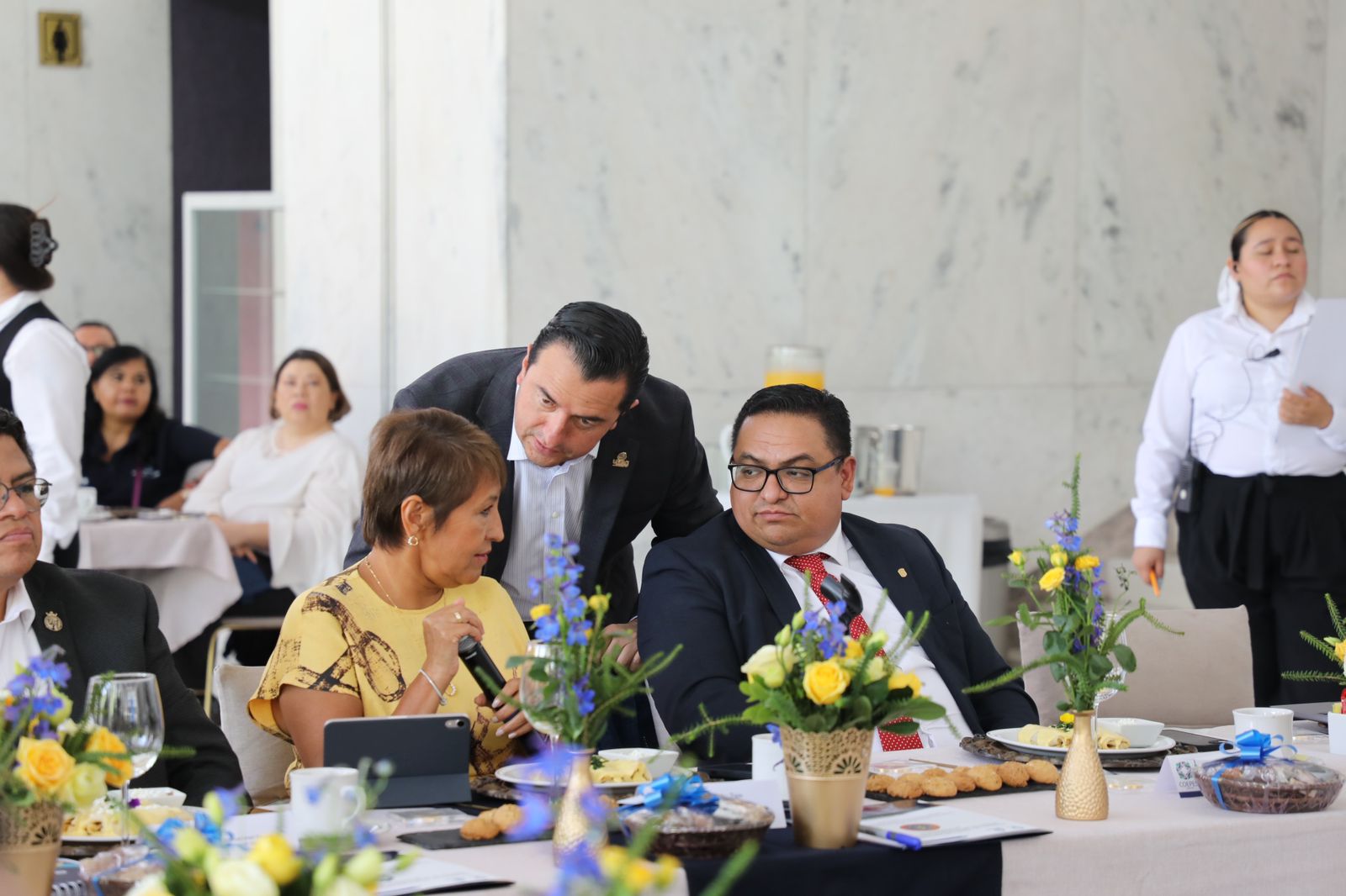 La Universidad Virtual del Estado de Guanajuato (UVEG) presentó el curso Introducción al Diseño de Microcredenciales durante la Segunda Sesión Ordinaria del Comité Ejecutivo del ECOESAD, evento que reunió a líderes de la educación superior a distancia.