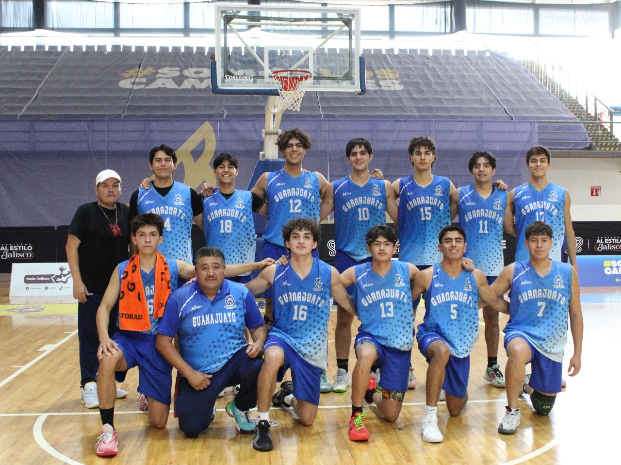 Bronce en basquetbol