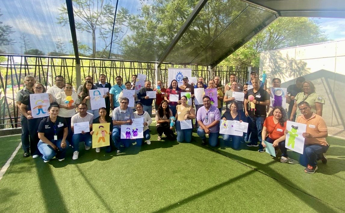 Asisten a taller de sensibilización