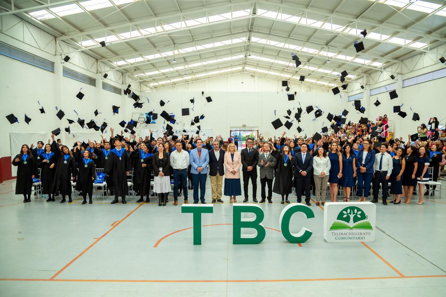 Con gran orgullo, celebramos la graduación de 125 alumnas y alumnos de los planteles de Uriangato, Moroleón y Yuriria, quienes concluyeron su formación en el Telebachillerato Comunitario UVEG.