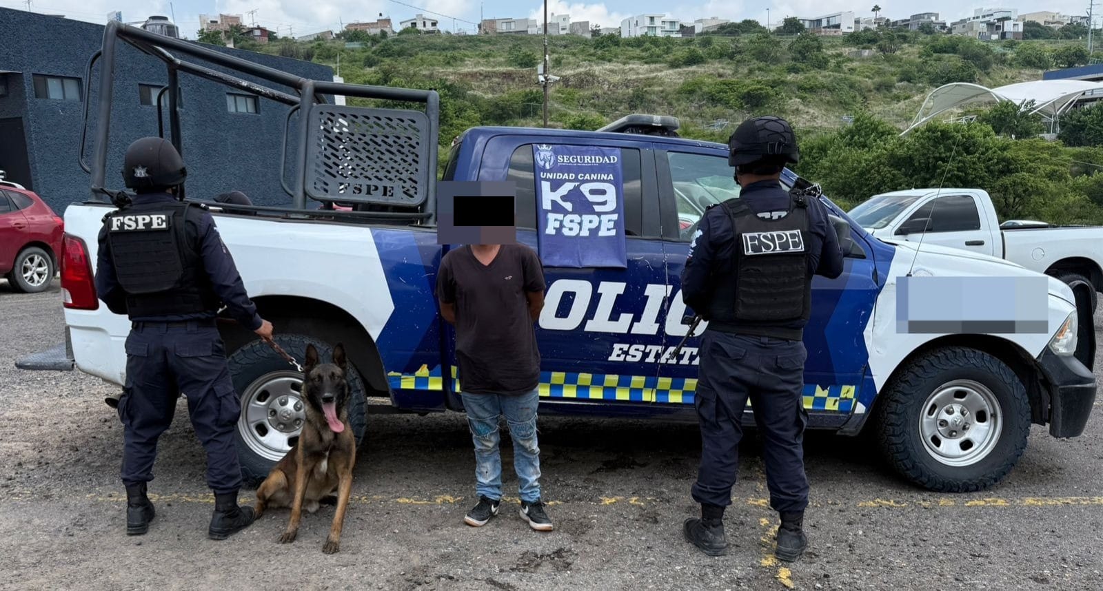Binomio canino de la Secretaría de Seguridad y Paz detecta más de 200 dosis de supuesta droga durante operativo en León