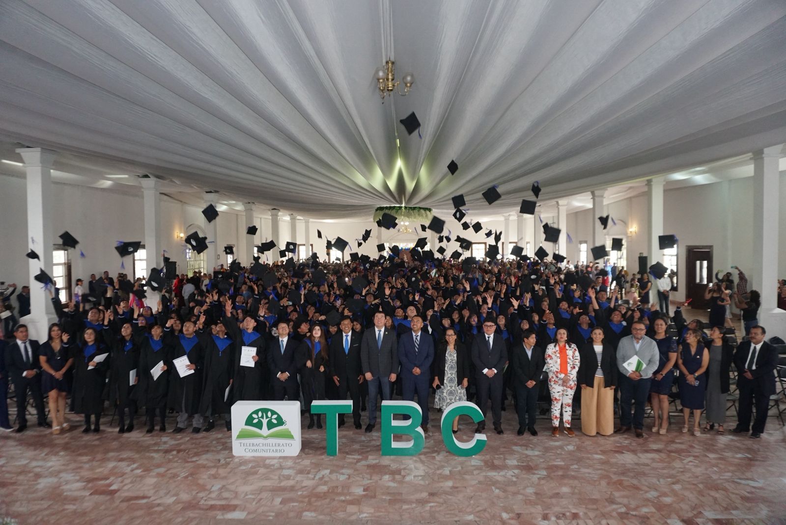 En un ambiente de emoción y orgullo comunitario, se llevó a cabo la ceremonia de graduación de los Telebachilleratos Comunitarios de San Luis de la Paz, donde 203 alumnas y alumnos culminaron sus estudios de nivel medio superior.