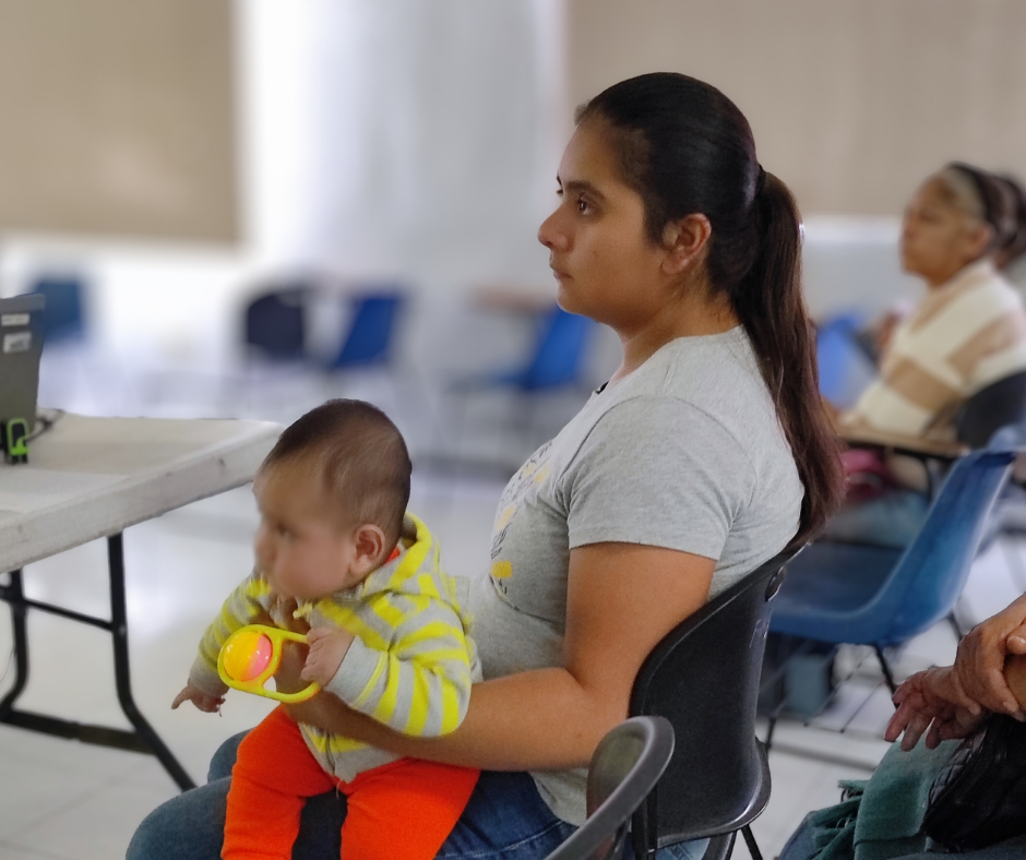 SSG sesiona el Club del Embarazo y Lactancia Materna en Valle de Santiago.