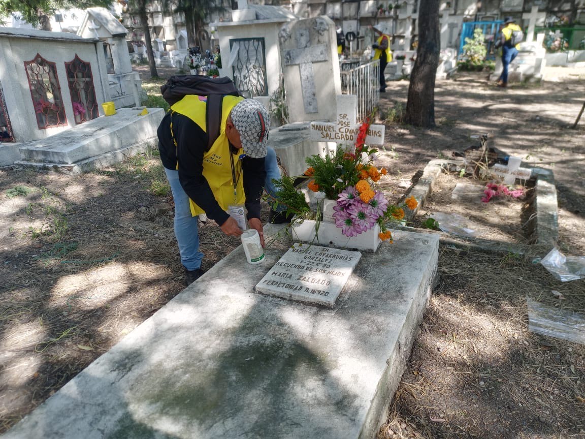 SSG interviene en panteones del municipio de Irapuato y la región.