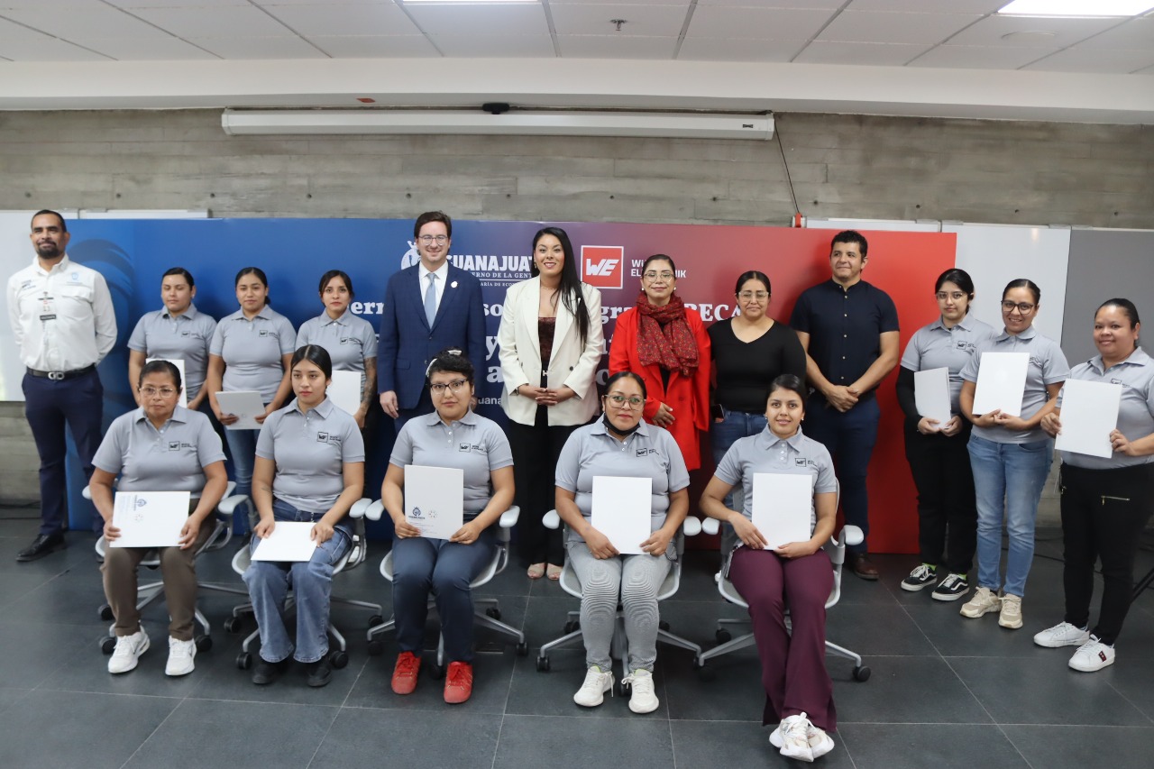 Empoderamiento femenino en la industria automotriz: 11 mujeres reciben constancias de capacitación en Würth Elektronik