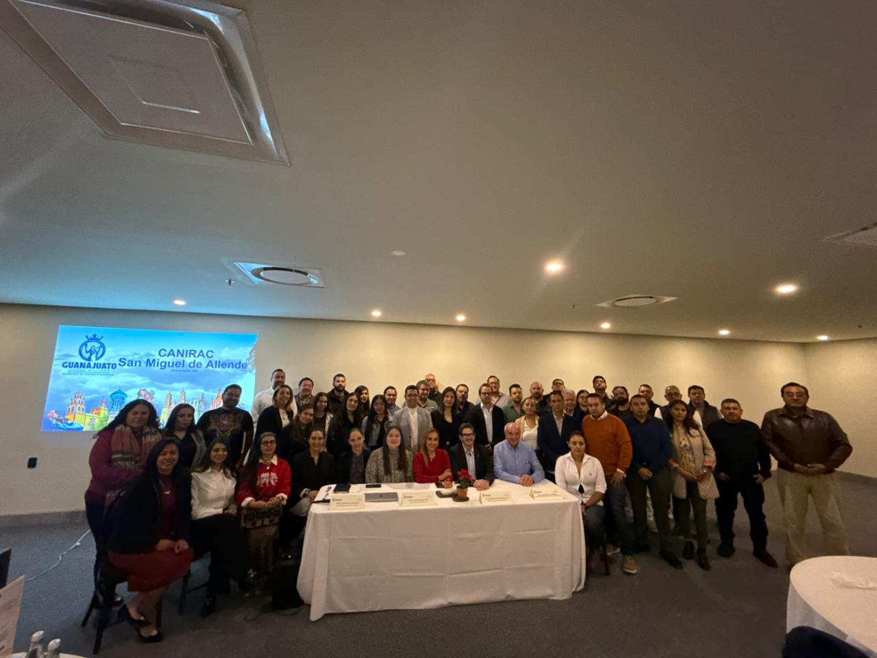 SECTURI fortalece alianzas con CANIRAC San Miguel de Allende para impulsar el turismo gastronómico 