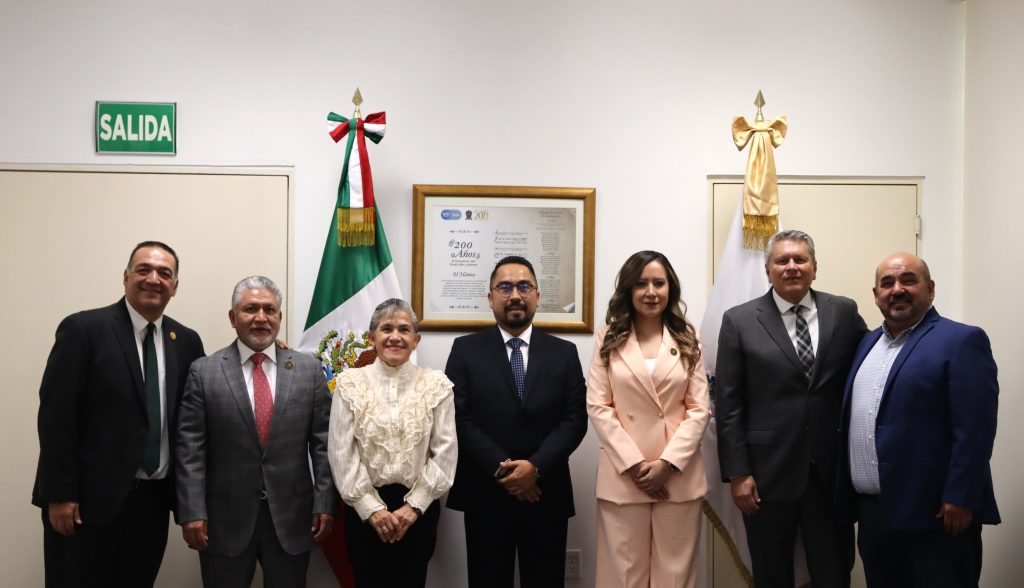 Francisco Juárez, quien hasta el hoy se desempeñaba como titular de la Dirección General de la Asesoría Jurídica, estará frente a la Presidencia de la CEAIV por un periodo de cinco años a partir de su toma de protesta. 