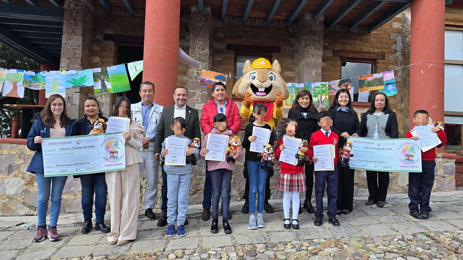 Fomentan la creatividad, la expresión artística y el cuidado de los árboles