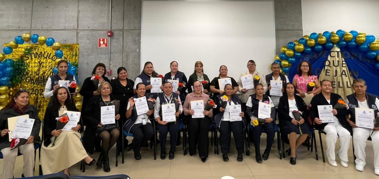 SSG entregó medallas a personal destacado por años de servicio en los pueblos del rincón.