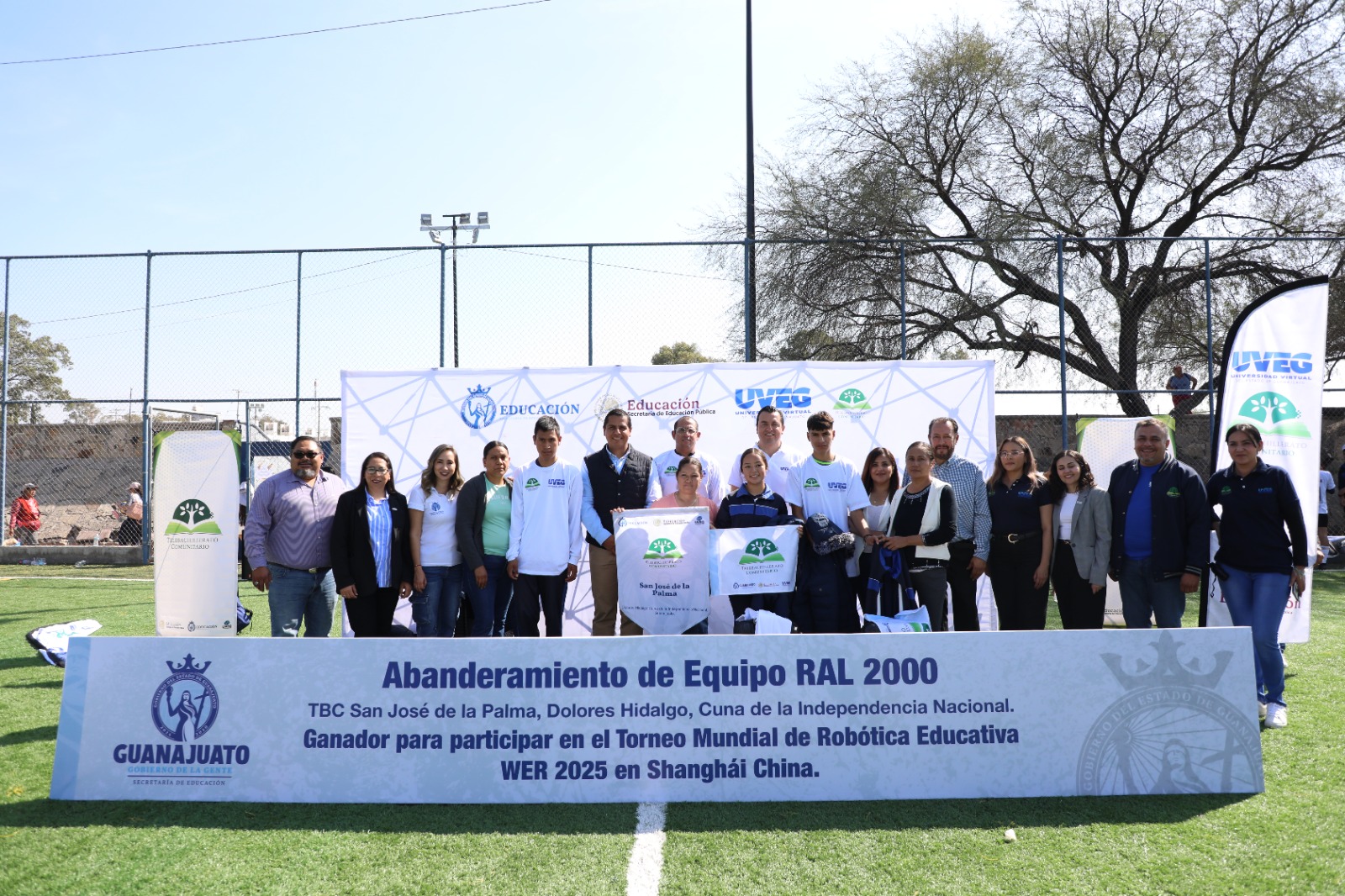 La Universidad Virtual del Estado de Guanajuato (UVEG) a través de los Telebachilleratos Comunitarios, llevó a cabo el Evento de Abanderamiento del equipo RAL 2000 del Telebachillerato Comunitario San José de la Palma, ubicado en el municipio de Dolores Hidalgo Cuna de la Independencia Nacional.