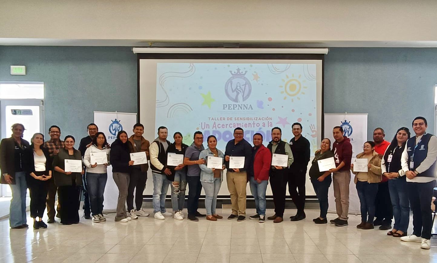 Familias de distintos municipios dieron el primer paso para informarse sobre el proceso de adopción en Celaya, en una jornada de sensibilización que promueve decisiones responsables y centradas en el interés superior de la niñez.