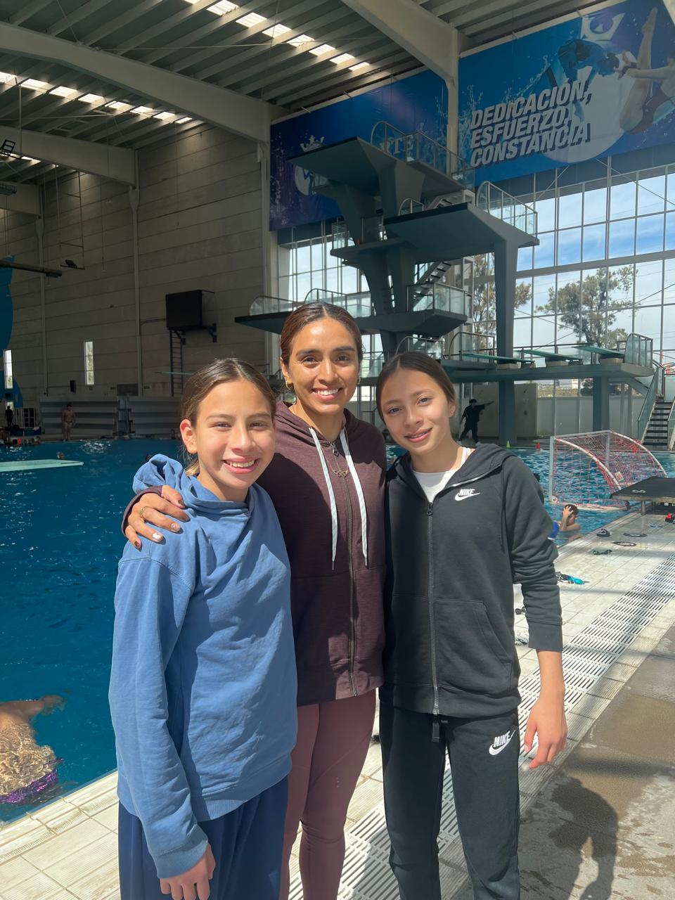 Tres clavadistas guanajuatenses emprenderán este lunes su primer viaje a España para participar en la décima edición del Open Divig de Madrid, con propósitos de fogueo en la víspera de las etapas clasificatorias de la Olimpiada Nacional.