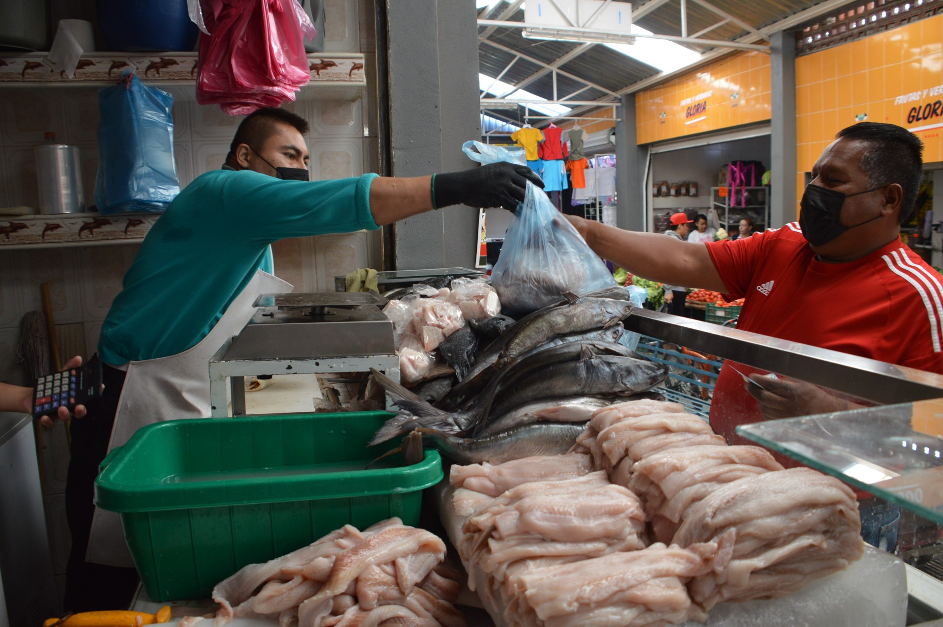 SSG supervisa expendios de venta de alimentos producto de la pesca para garantizar su higiene y calidad.