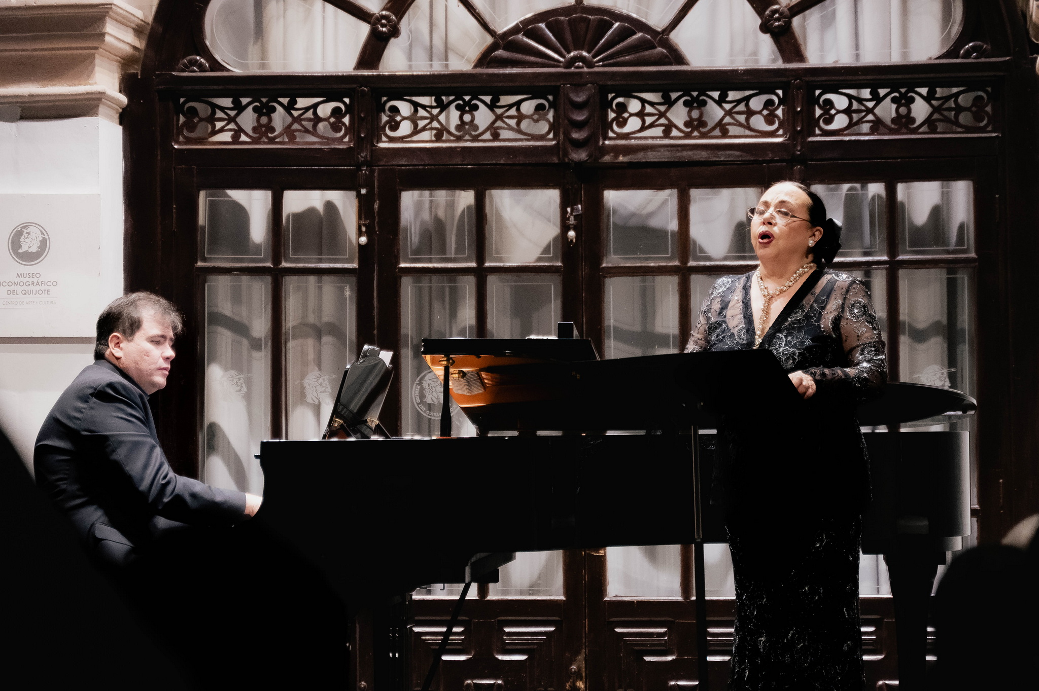 Entre melodías de María Grever y Joaquín Pardavé; el recuerdo de Lourdes Ambriz y un puñado de motivos para celebrar, la reconocida cantante Ana Caridad Acosta se reencontró con Guanajuato, tras casi 10 años de ausencia.