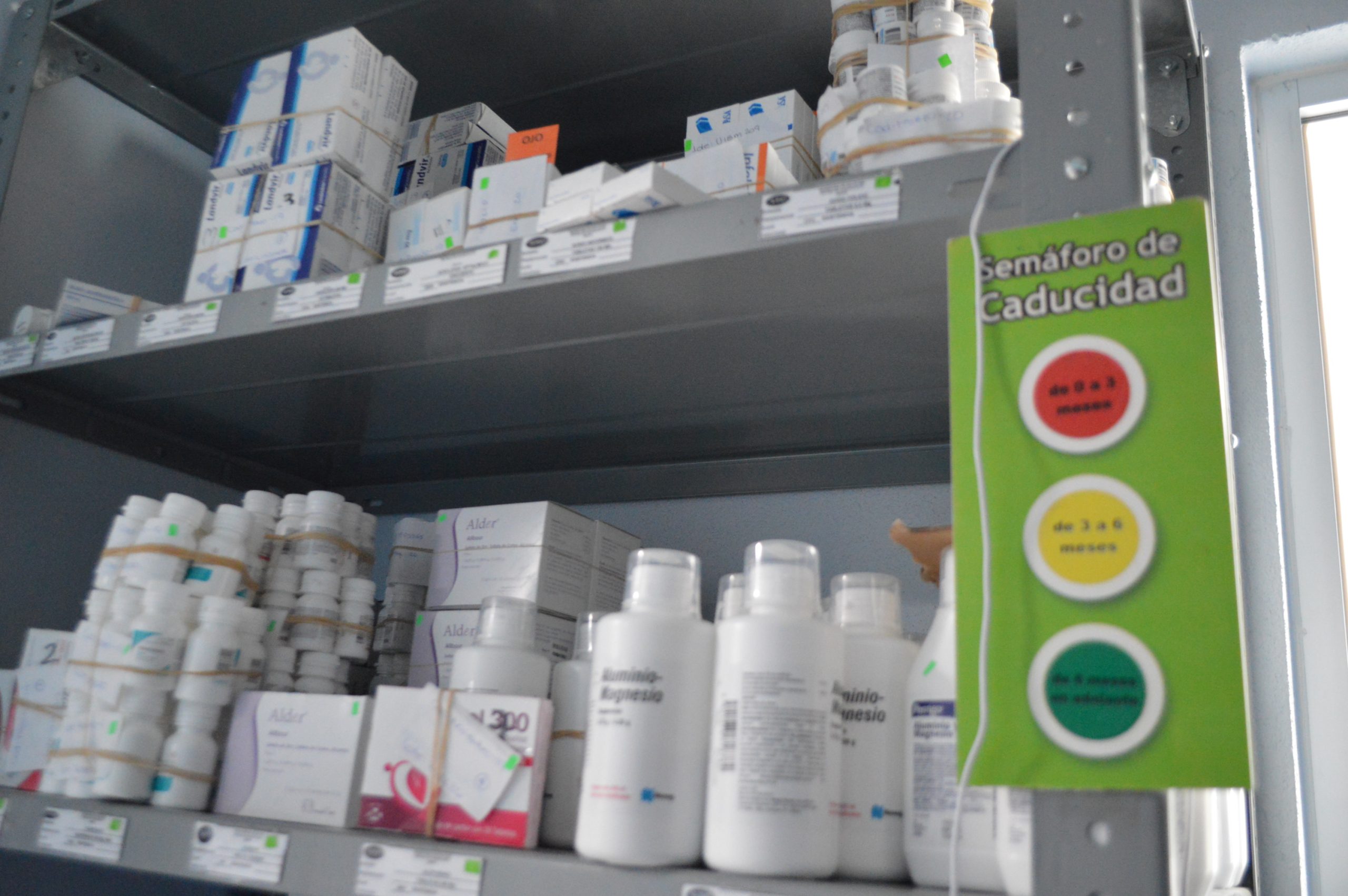 SSG asegura atención médica y el abasto de medicamentos en una red estatal de servicios.