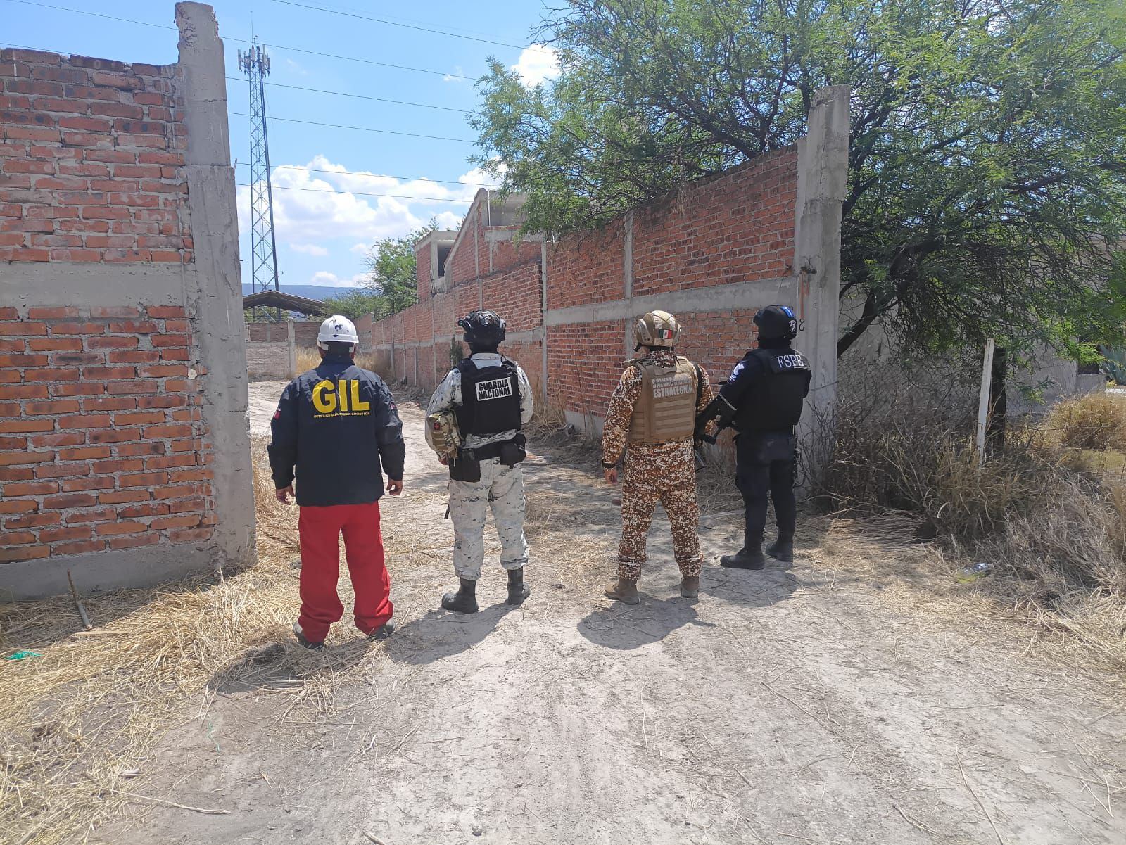 Aseguran FSPE toma clandestina y 13 mil litros de gasolina tras denuncia anónima en Celaya