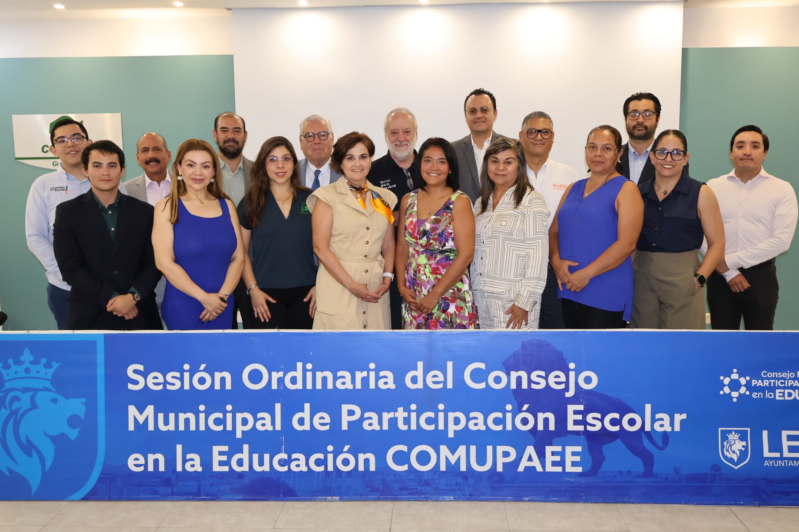 Avanza educación en León y fortalece el futuro de sus estudiantes con más apoyos, salud y oportunidades