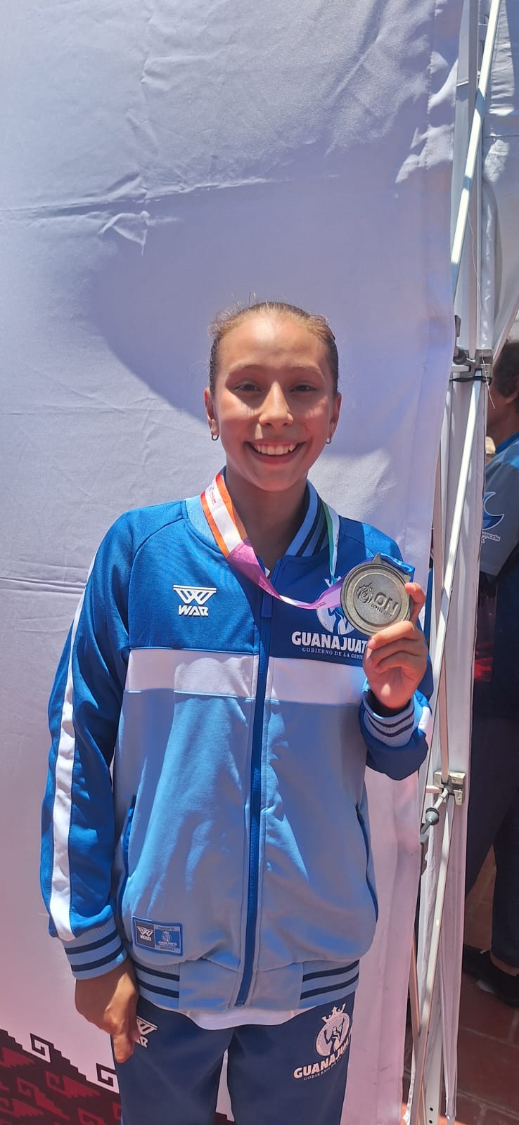 MEDALLAS EN ACUATLÓN Y CICLISMO