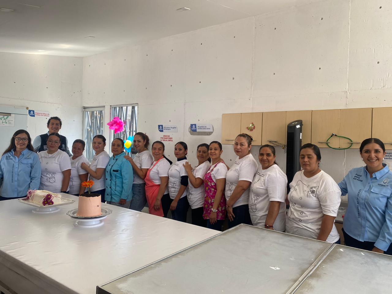 Entrega DIF Estatal equipo a Centro Nuevo Comienzo DIF PILARES en Celaya.